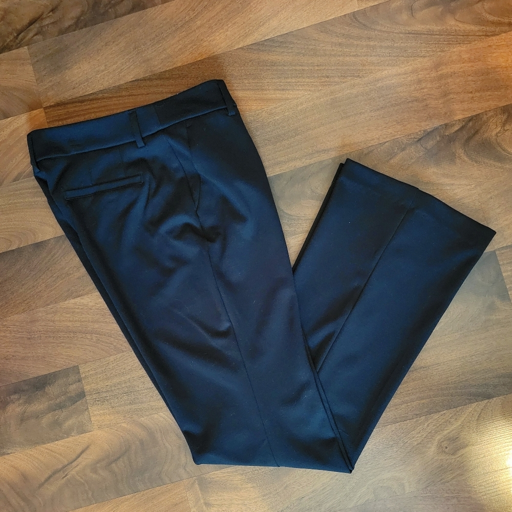 Simply Vera Vera Wang High Rise Flair Dress Pant ~ Size 6 Black